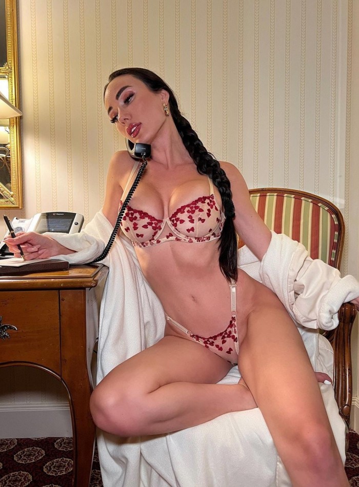 Проститутка Оля -  21 лет, метро Сухаревская, тел +79267440452