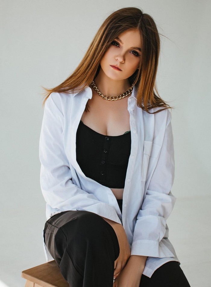 Проститутка Яна -  22 лет, метро Саларьево, тел +79031695236