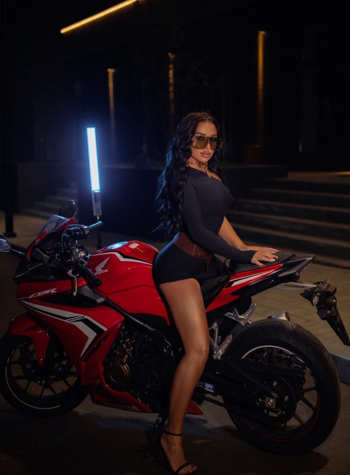 Проститутка Яна -  21 лет, метро Саларьево, тел +79163027278